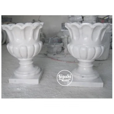 White Marble Frilly Cave Design Footed Flower Pot
